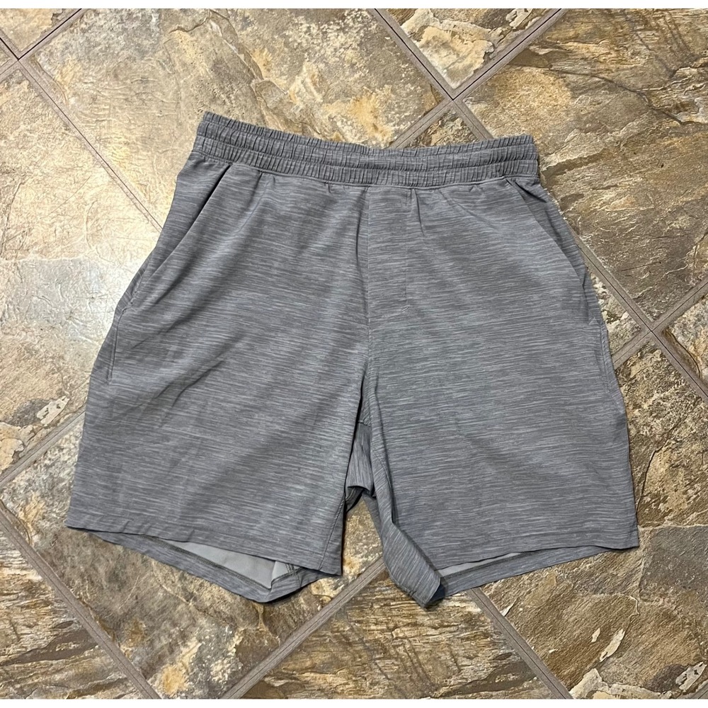 Lululemon Pace Breaker Shorts Mens Small Grey 7 Inch Inseam Athletic
